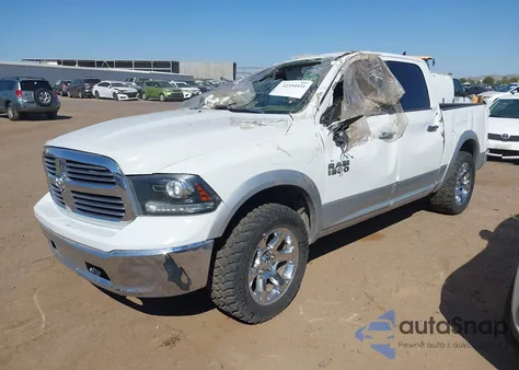 2018 Ram 1500 Laramie 4X2 5'7 Box z USA, uszkodzony, nr VIN 1C6RR6NG9JS229571